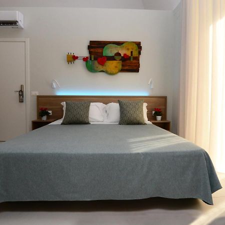Dimora Del Cuore Guest House In Centro В'єсте Екстер'єр фото