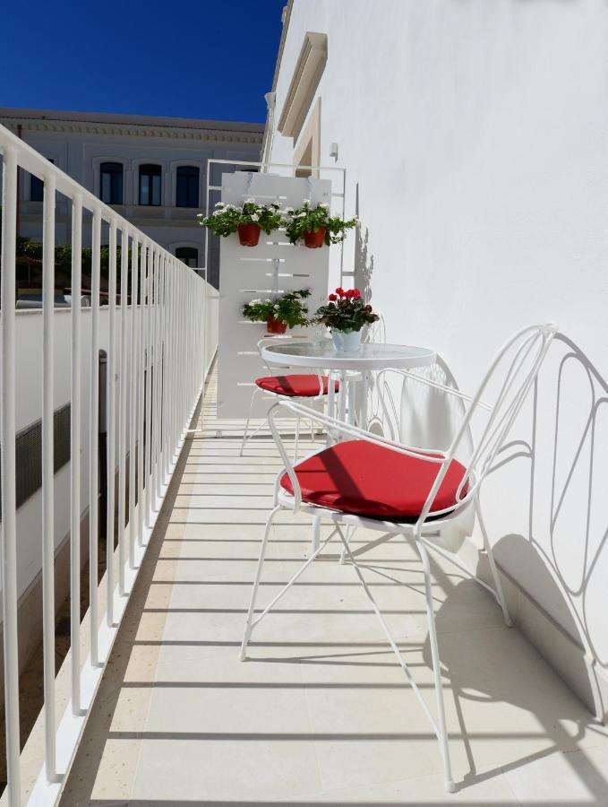Dimora Del Cuore Guest House In Centro В'єсте Екстер'єр фото