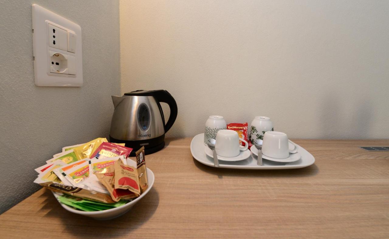 Dimora Del Cuore Guest House In Centro В'єсте Екстер'єр фото